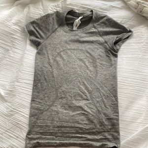 Lululemon swiftly tech short sleeve